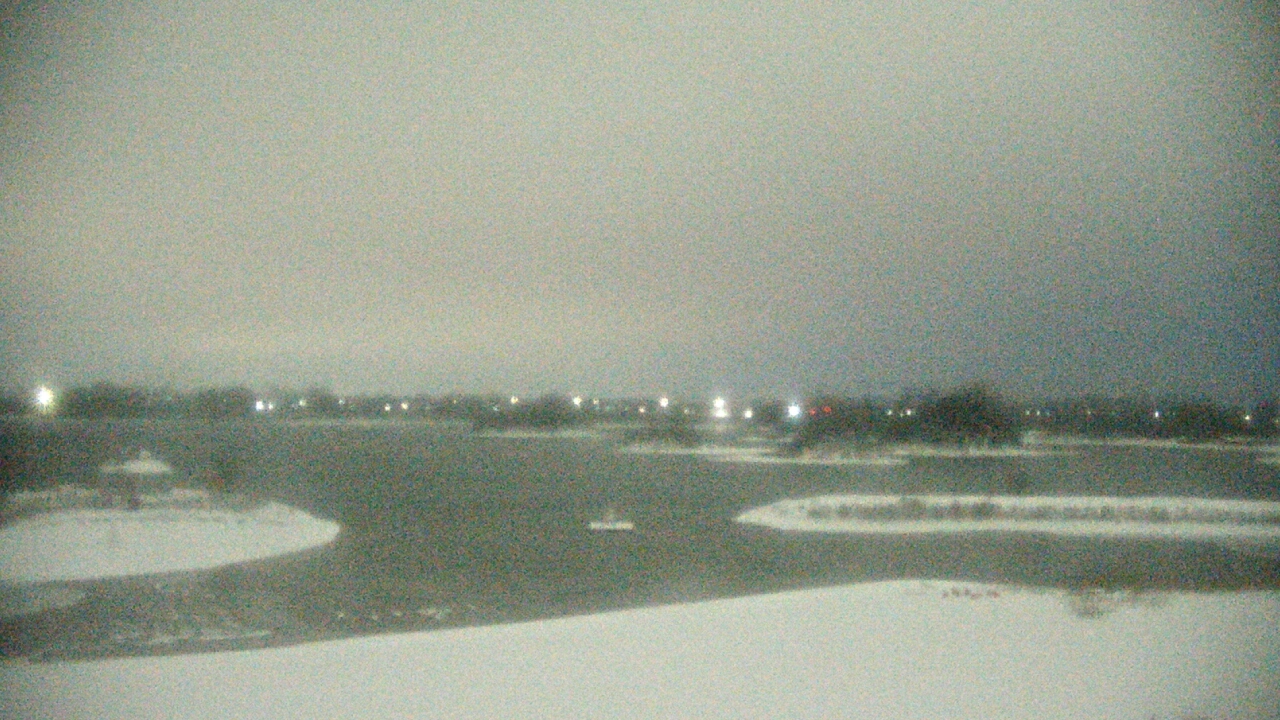 Thumbnail for current weather camera view from Three Oaks Recreation Area in Crystal Lake, Illinois
