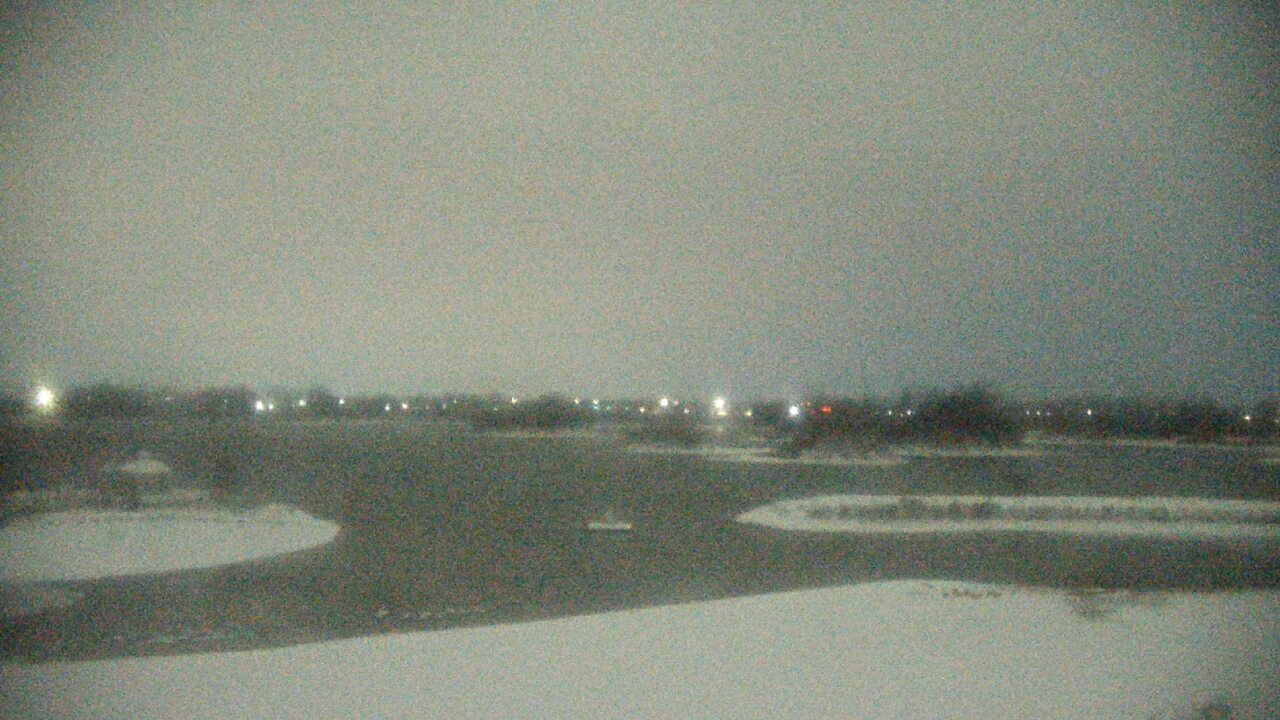 Thumbnail for current weather camera view from Three Oaks Recreation Area in Crystal Lake, Illinois