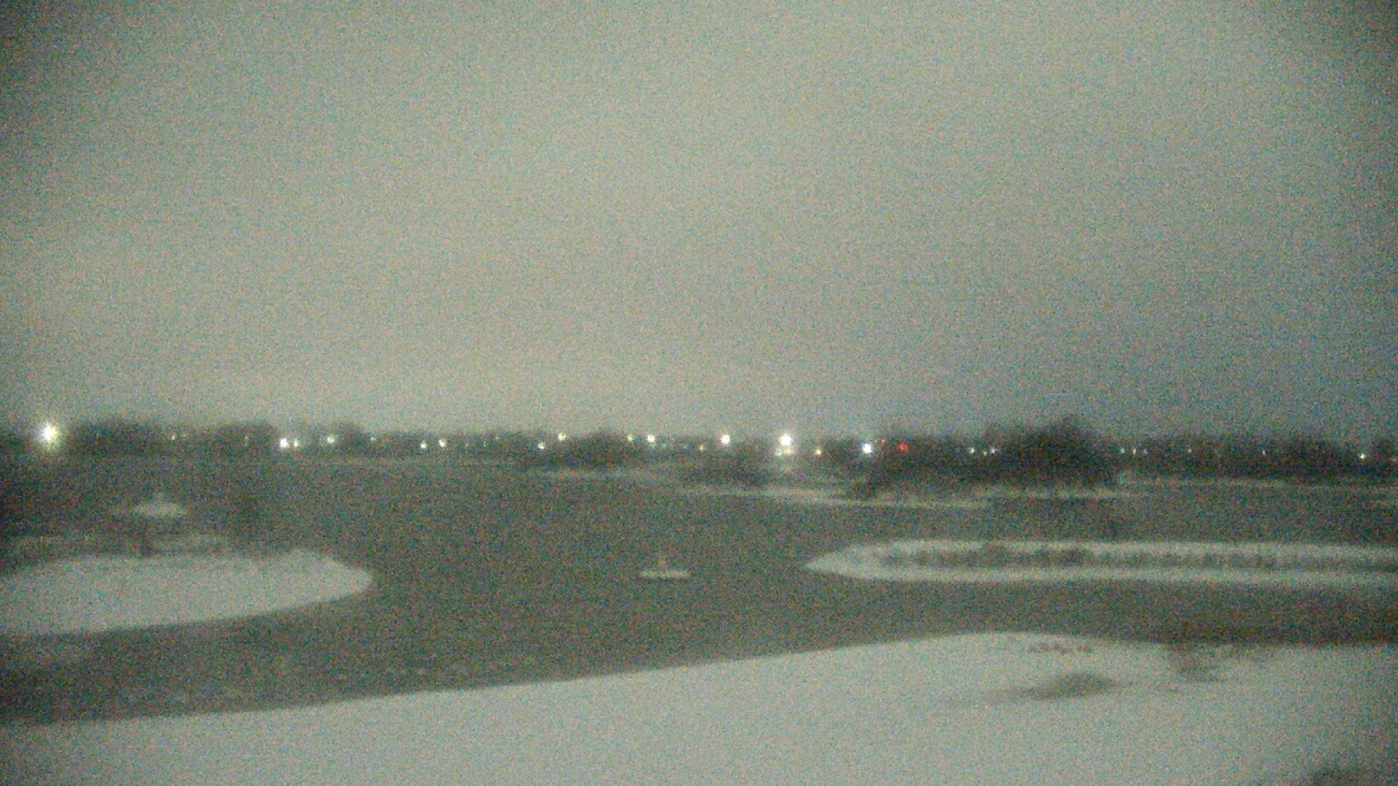 Thumbnail for current weather camera view from Three Oaks Recreation Area in Crystal Lake, Illinois