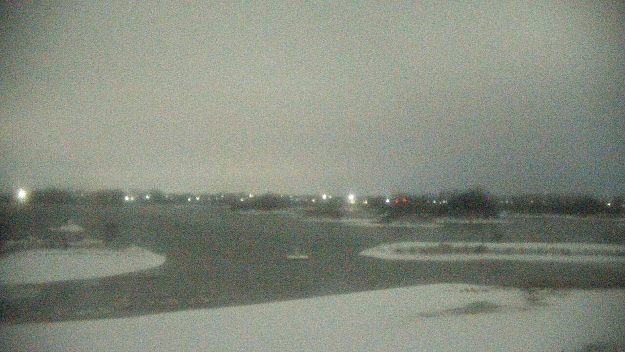 Thumbnail for current weather camera view from Three Oaks Recreation Area in Crystal Lake, Illinois
