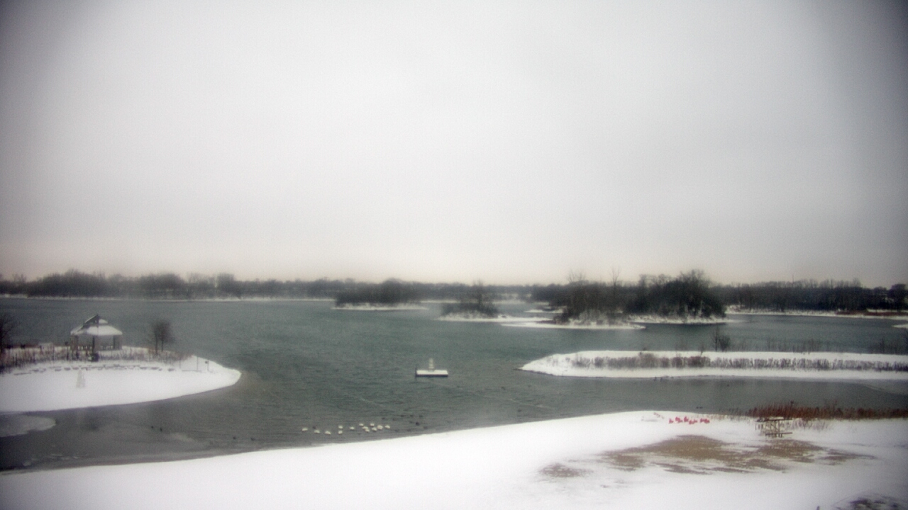 Thumbnail for current weather camera view from Three Oaks Recreation Area in Crystal Lake, Illinois