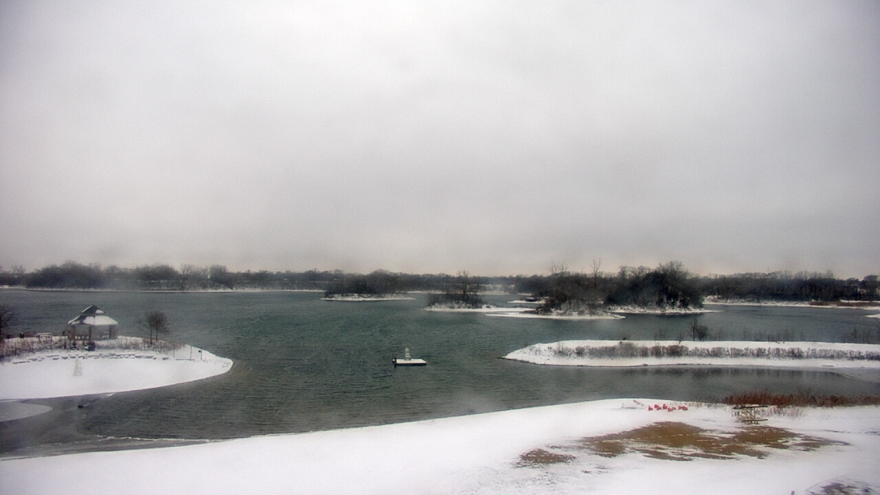 Thumbnail for current weather camera view from Three Oaks Recreation Area in Crystal Lake, Illinois