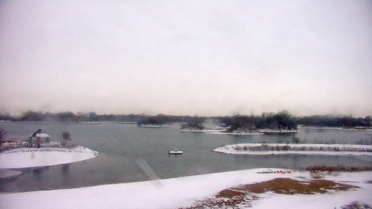 Thumbnail for current weather camera view from Three Oaks Recreation Area in Crystal Lake, Illinois