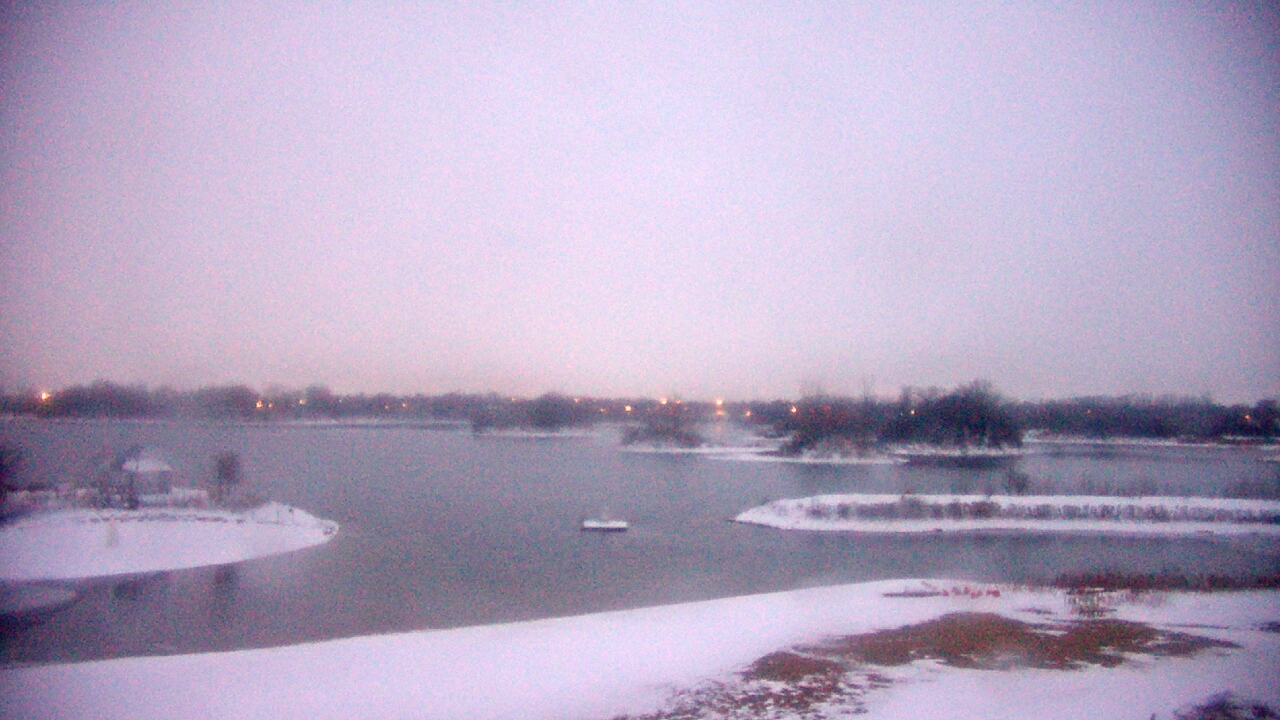 Thumbnail for current weather camera view from Three Oaks Recreation Area in Crystal Lake, Illinois