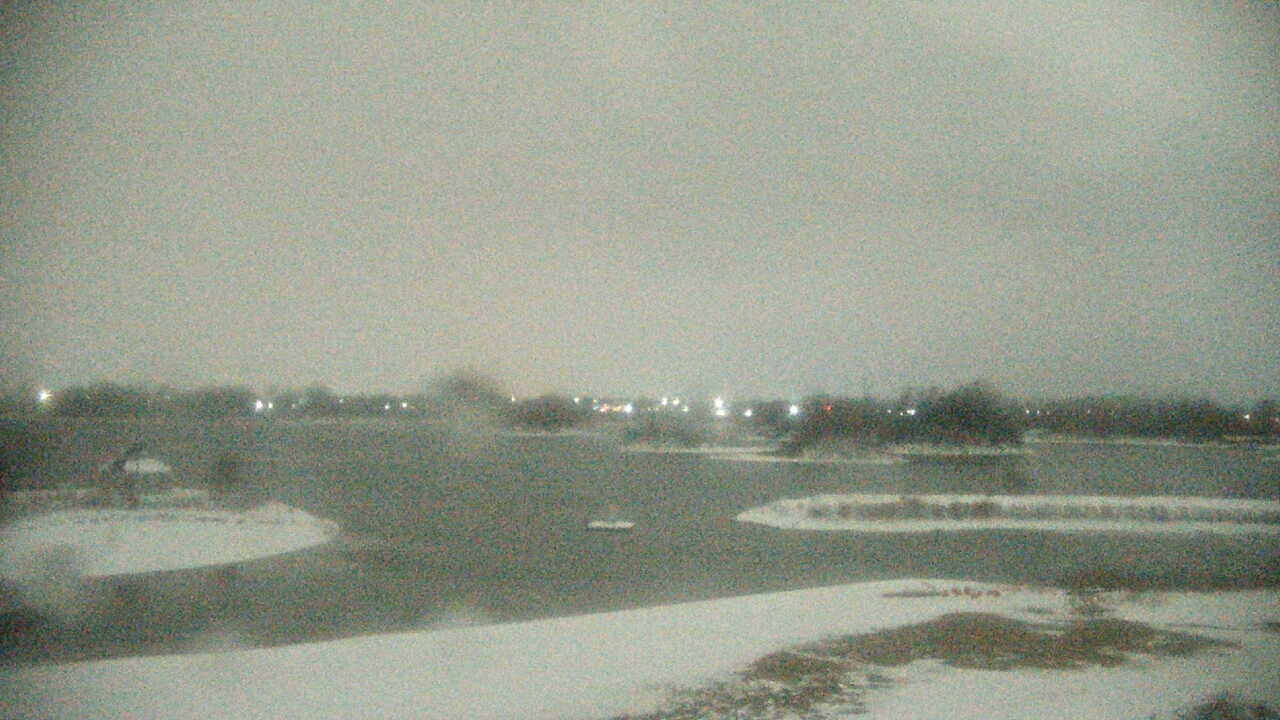 Thumbnail for current weather camera view from Three Oaks Recreation Area in Crystal Lake, Illinois