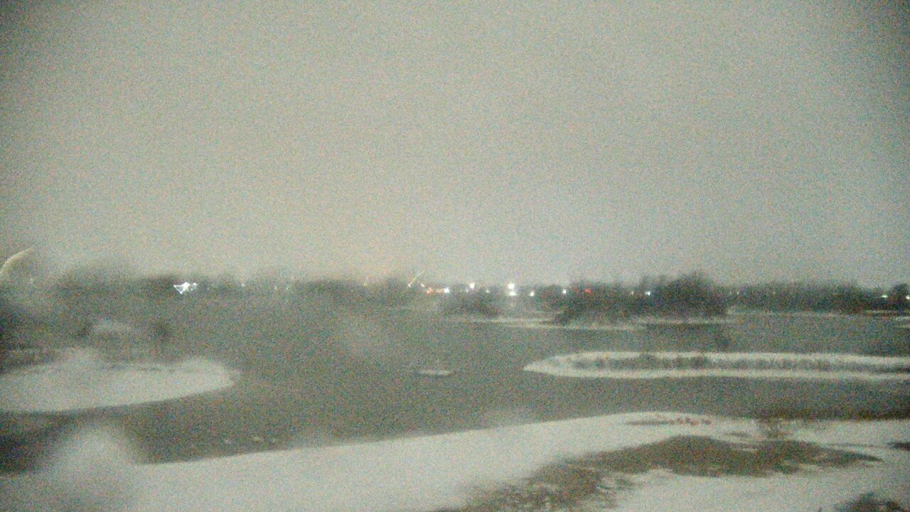 Thumbnail for current weather camera view from Three Oaks Recreation Area in Crystal Lake, Illinois