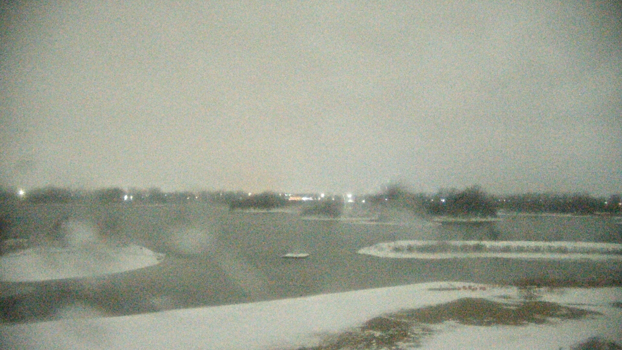 Thumbnail for current weather camera view from Three Oaks Recreation Area in Crystal Lake, Illinois