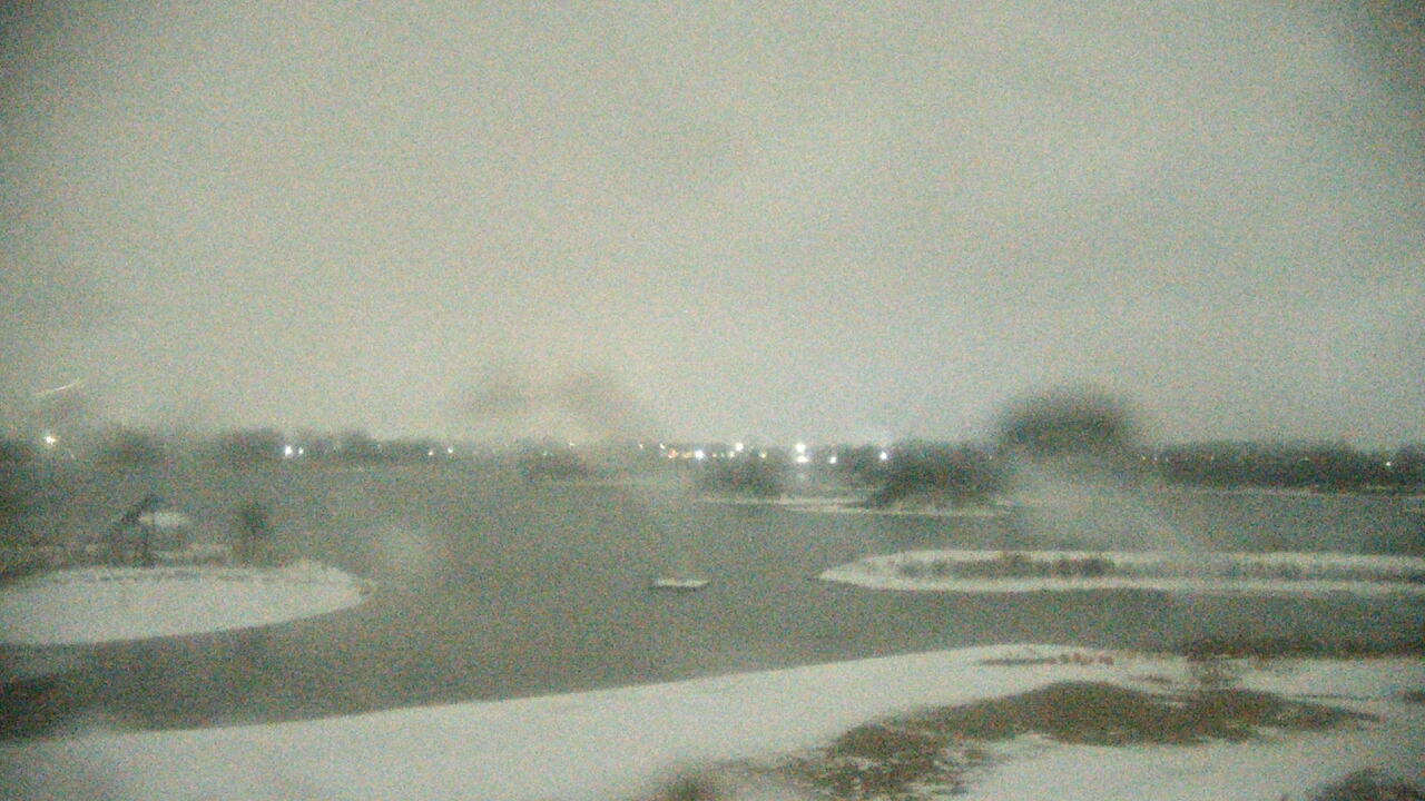 Thumbnail for current weather camera view from Three Oaks Recreation Area in Crystal Lake, Illinois