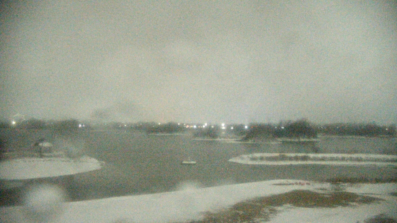 Thumbnail for current weather camera view from Three Oaks Recreation Area in Crystal Lake, Illinois