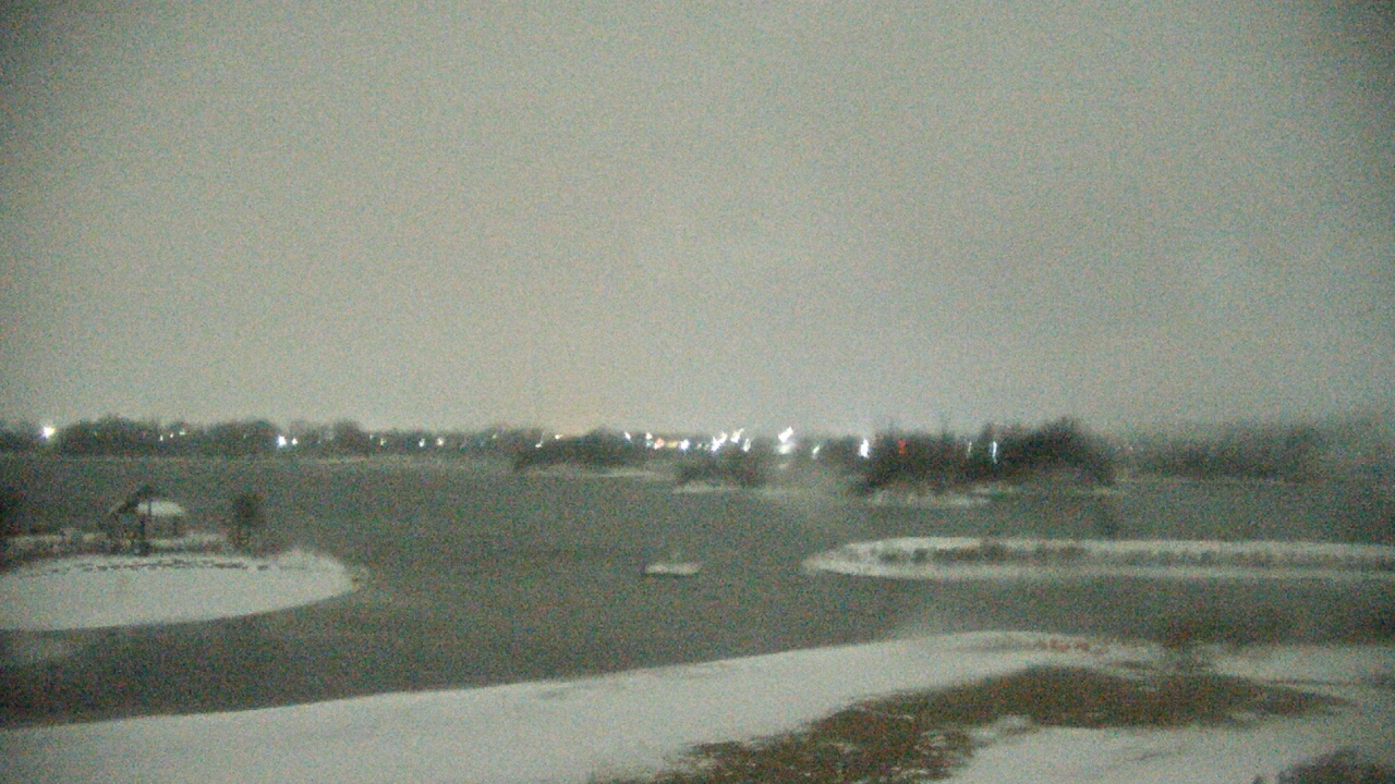 Thumbnail for current weather camera view from Three Oaks Recreation Area in Crystal Lake, Illinois