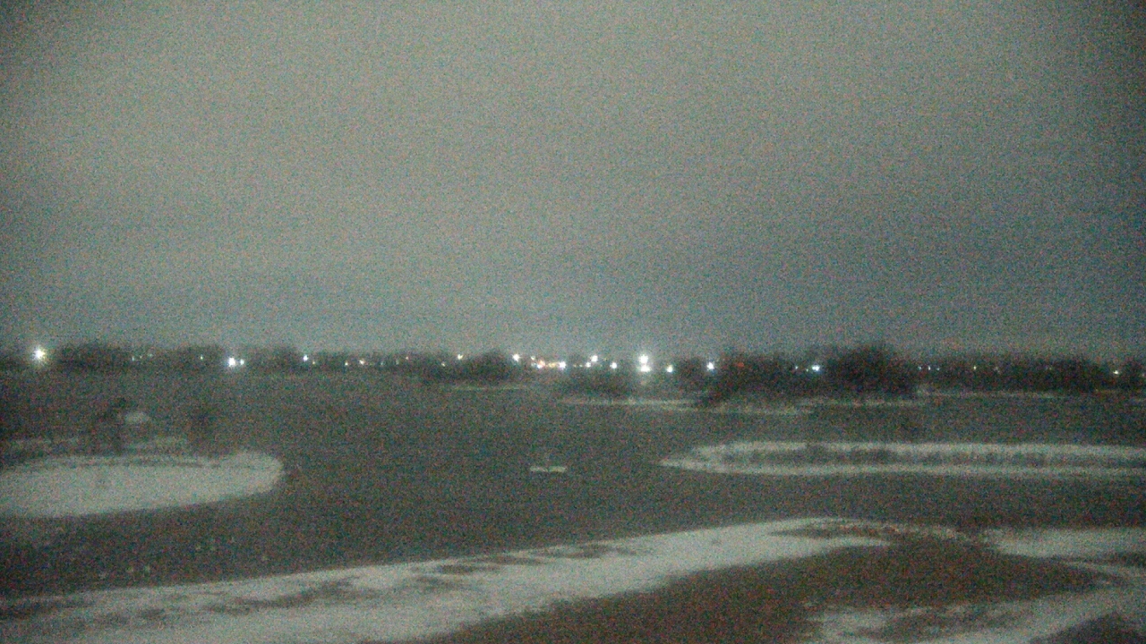 Thumbnail for current weather camera view from Three Oaks Recreation Area in Crystal Lake, Illinois