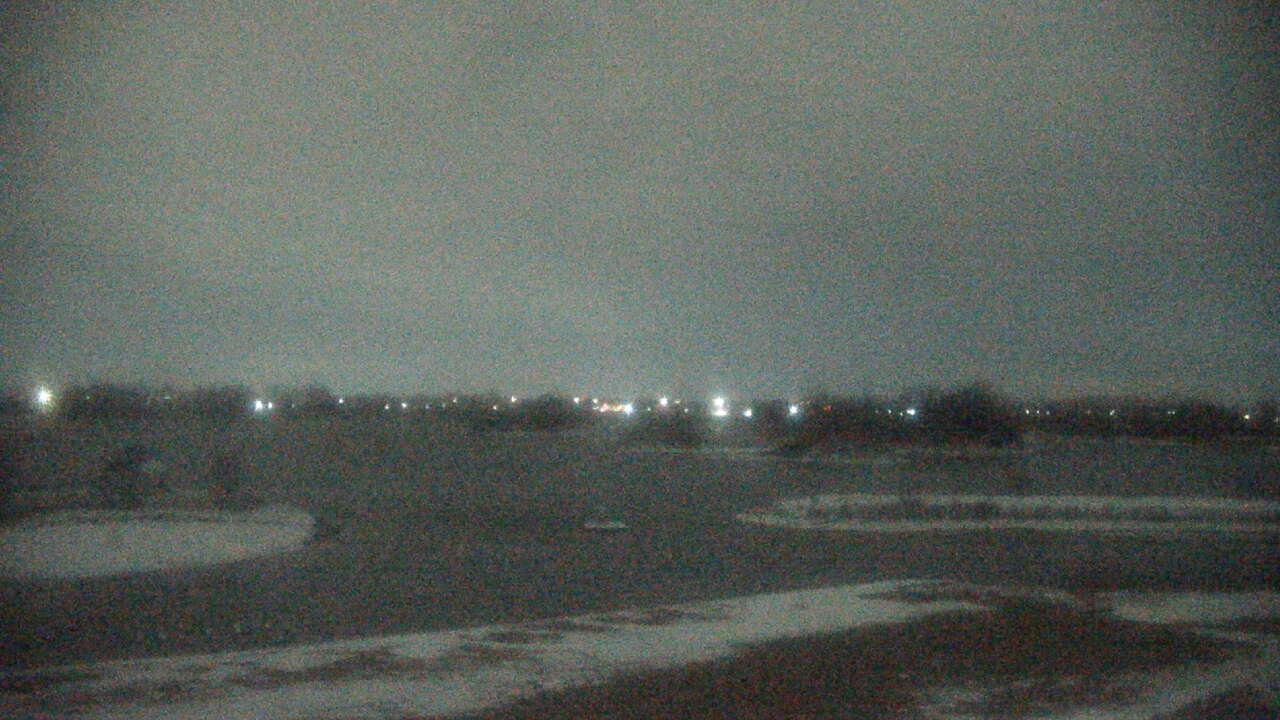 Thumbnail for current weather camera view from Three Oaks Recreation Area in Crystal Lake, Illinois