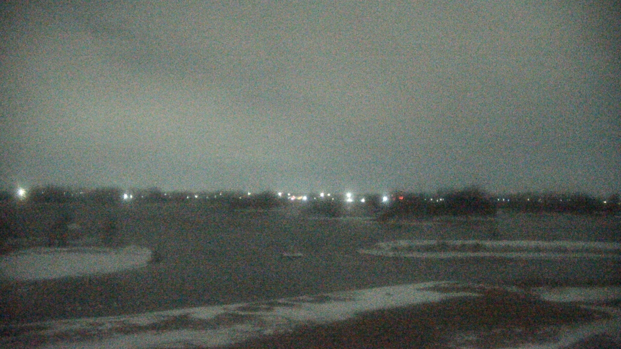 Thumbnail for current weather camera view from Three Oaks Recreation Area in Crystal Lake, Illinois