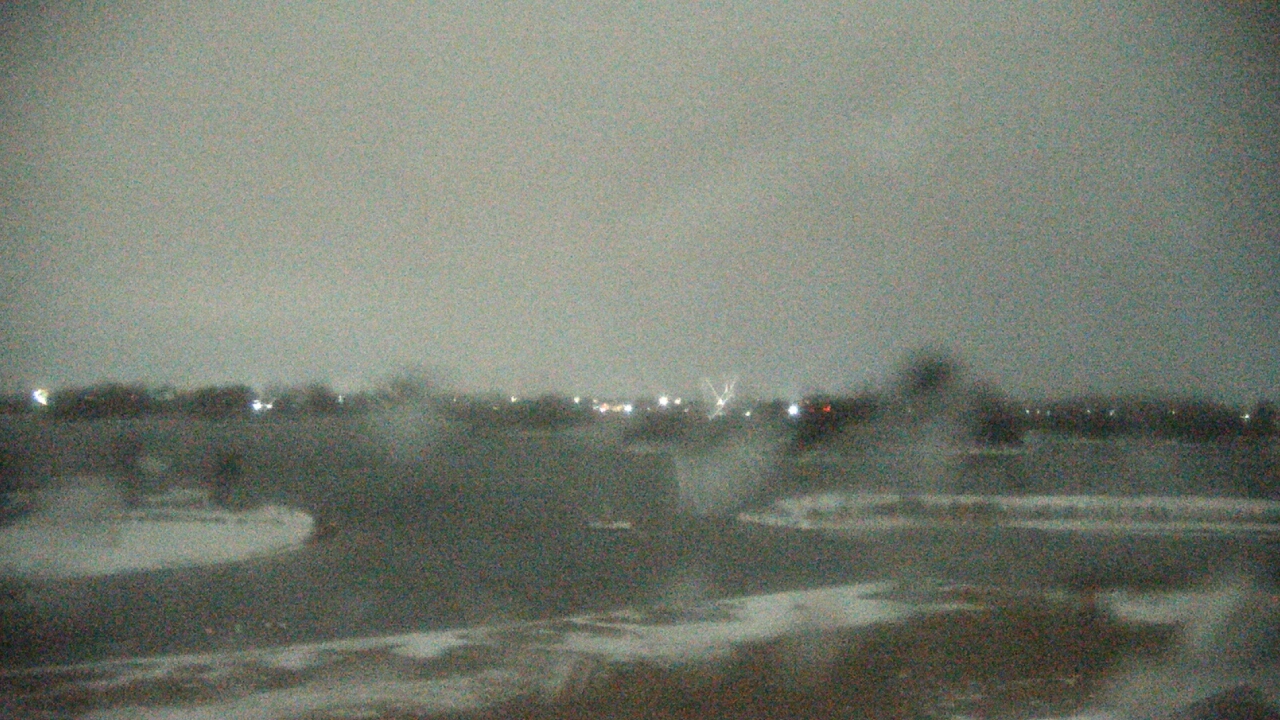 Thumbnail for current weather camera view from Three Oaks Recreation Area in Crystal Lake, Illinois