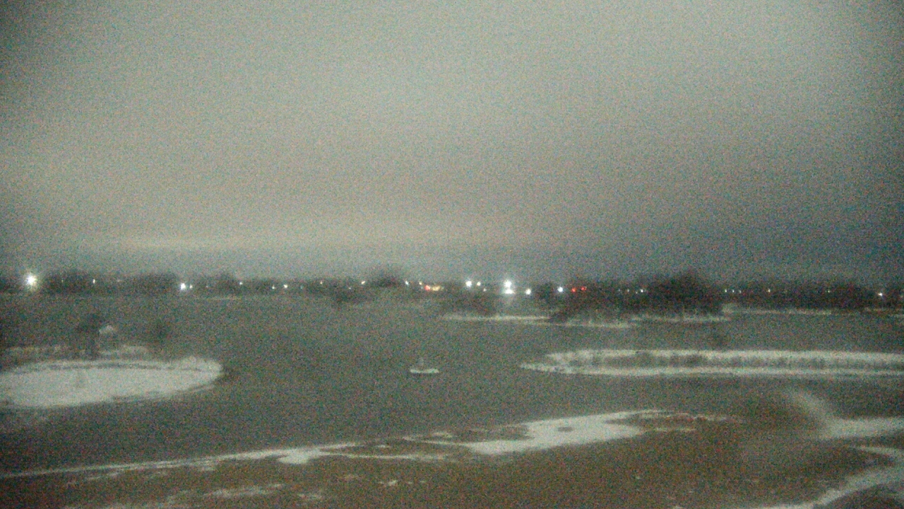 Thumbnail for current weather camera view from Three Oaks Recreation Area in Crystal Lake, Illinois