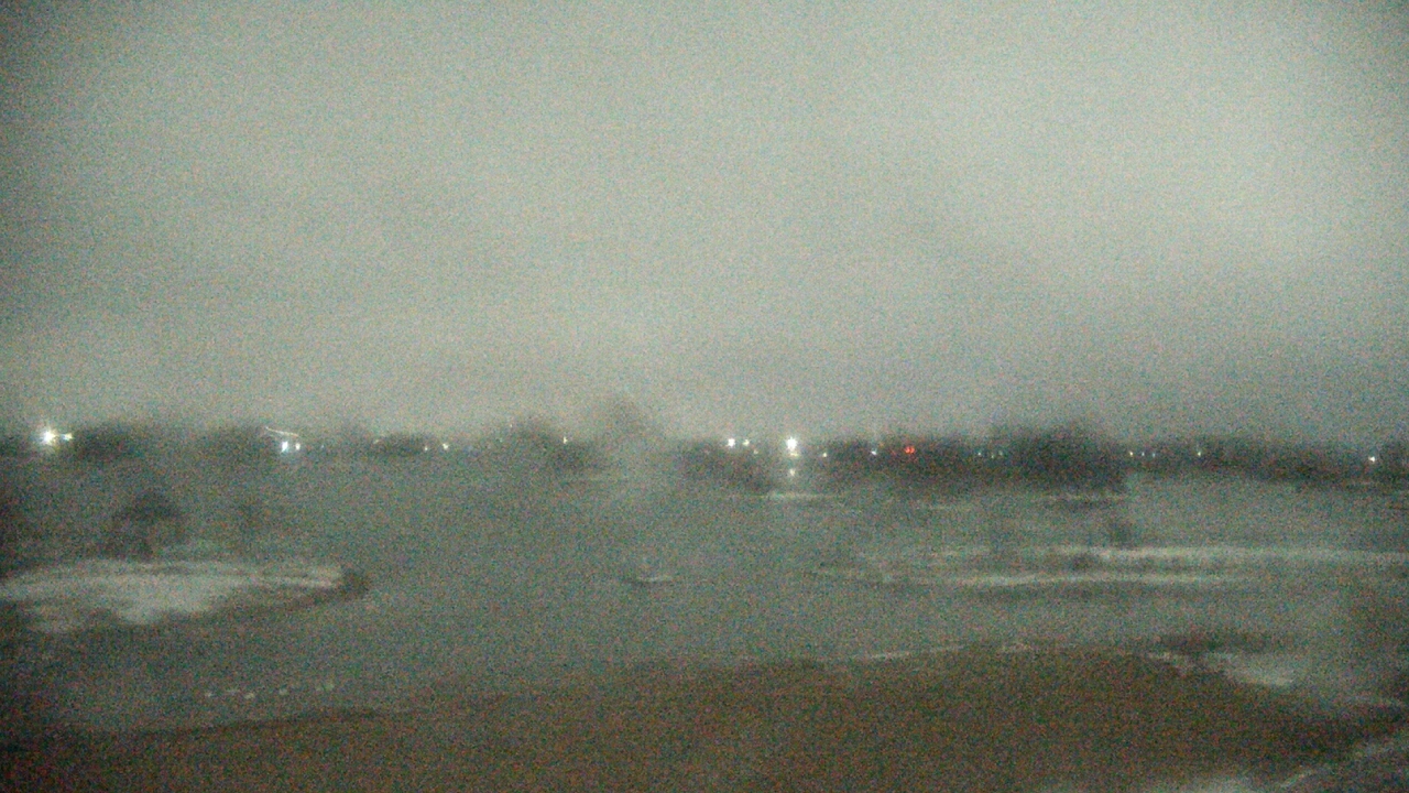 Thumbnail for current weather camera view from Three Oaks Recreation Area in Crystal Lake, Illinois