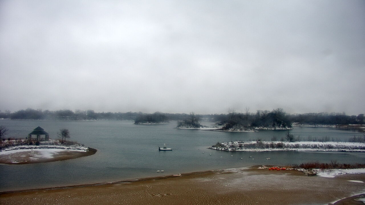 Thumbnail for current weather camera view from Three Oaks Recreation Area in Crystal Lake, Illinois