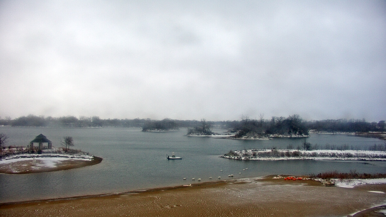 Thumbnail for current weather camera view from Three Oaks Recreation Area in Crystal Lake, Illinois