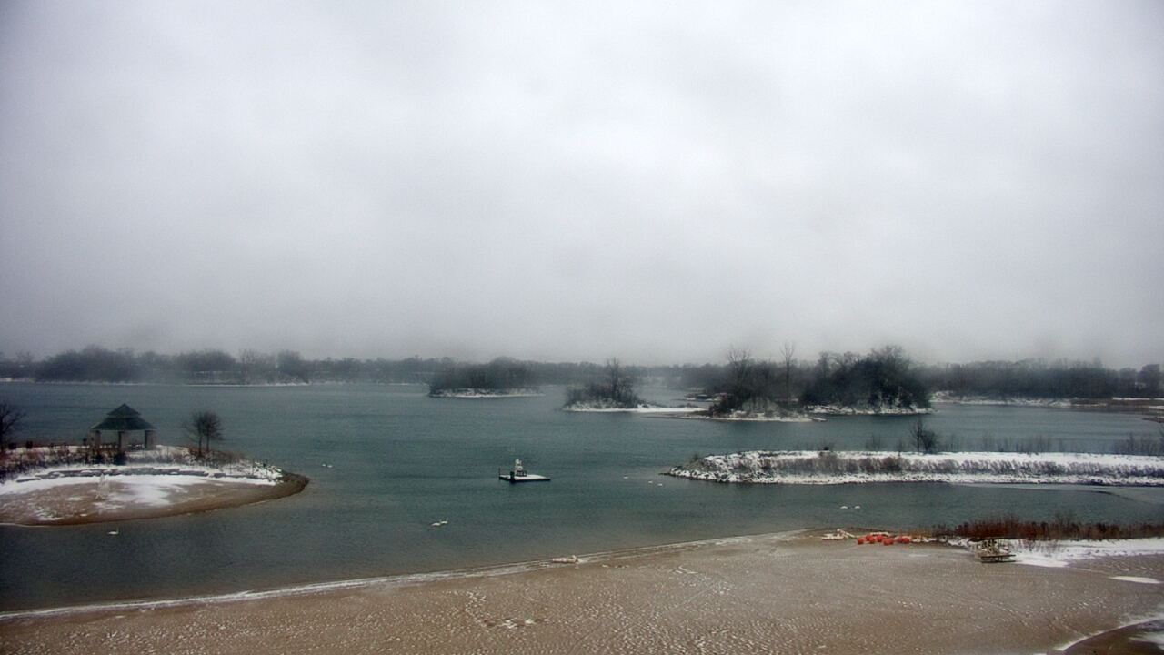 Thumbnail for current weather camera view from Three Oaks Recreation Area in Crystal Lake, Illinois