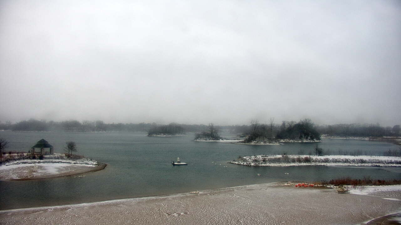 Thumbnail for current weather camera view from Three Oaks Recreation Area in Crystal Lake, Illinois