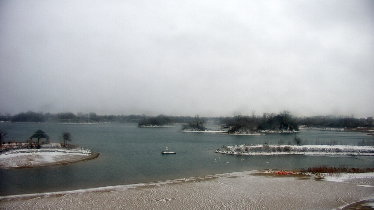 Thumbnail for current weather camera view from Three Oaks Recreation Area in Crystal Lake, Illinois