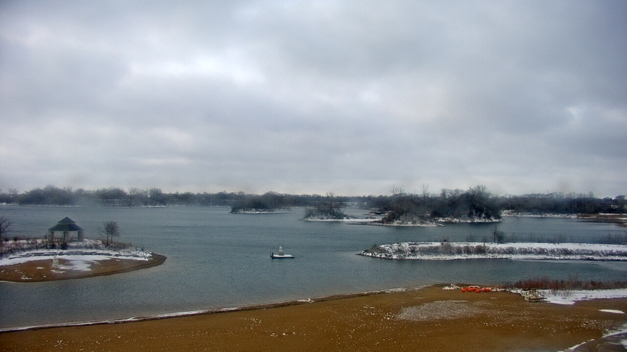 Thumbnail for current weather camera view from Three Oaks Recreation Area in Crystal Lake, Illinois