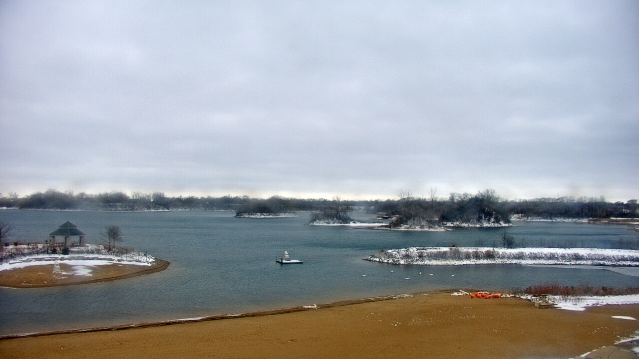 Thumbnail for current weather camera view from Three Oaks Recreation Area in Crystal Lake, Illinois