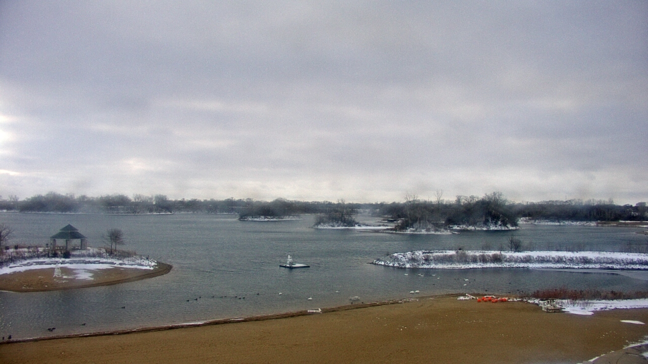 Thumbnail for current weather camera view from Three Oaks Recreation Area in Crystal Lake, Illinois