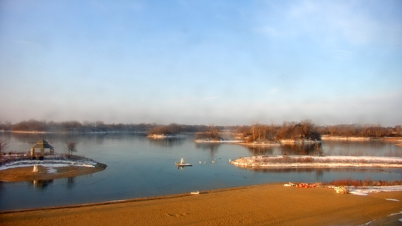 Thumbnail for current weather camera view from Three Oaks Recreation Area in Crystal Lake, Illinois