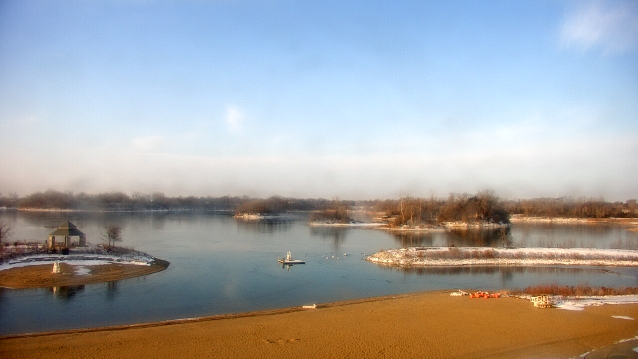 Thumbnail for current weather camera view from Three Oaks Recreation Area in Crystal Lake, Illinois