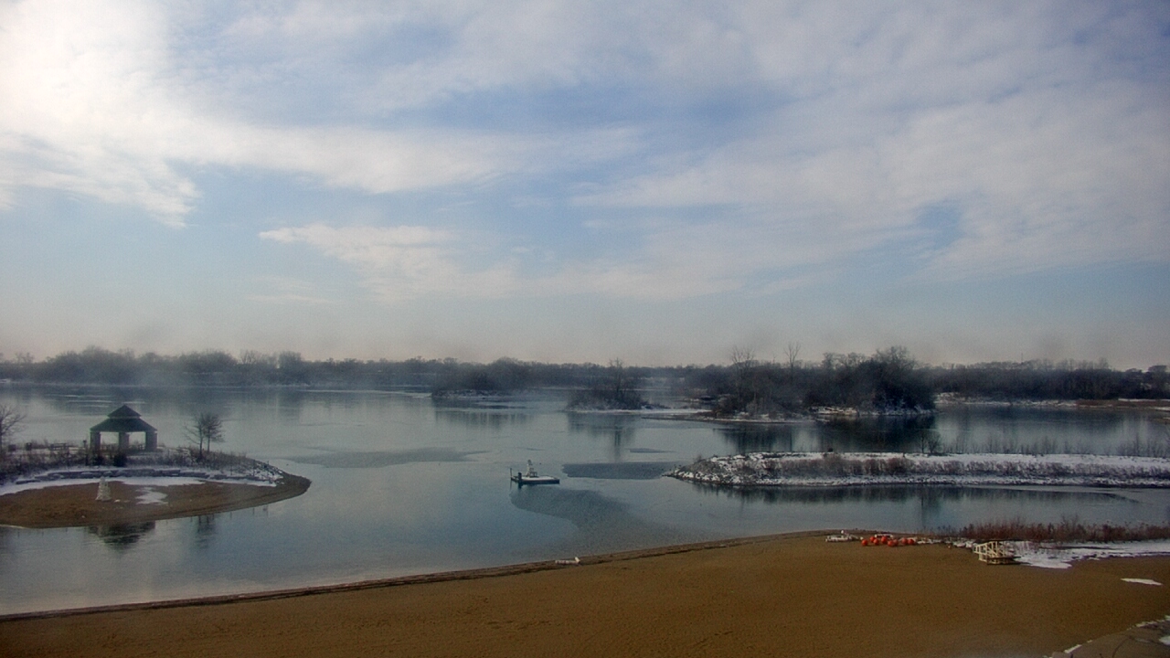 Thumbnail for current weather camera view from Three Oaks Recreation Area in Crystal Lake, Illinois