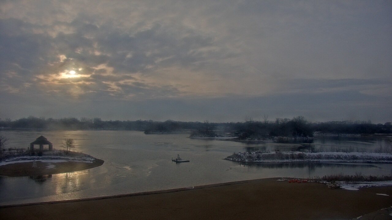 Thumbnail for current weather camera view from Three Oaks Recreation Area in Crystal Lake, Illinois