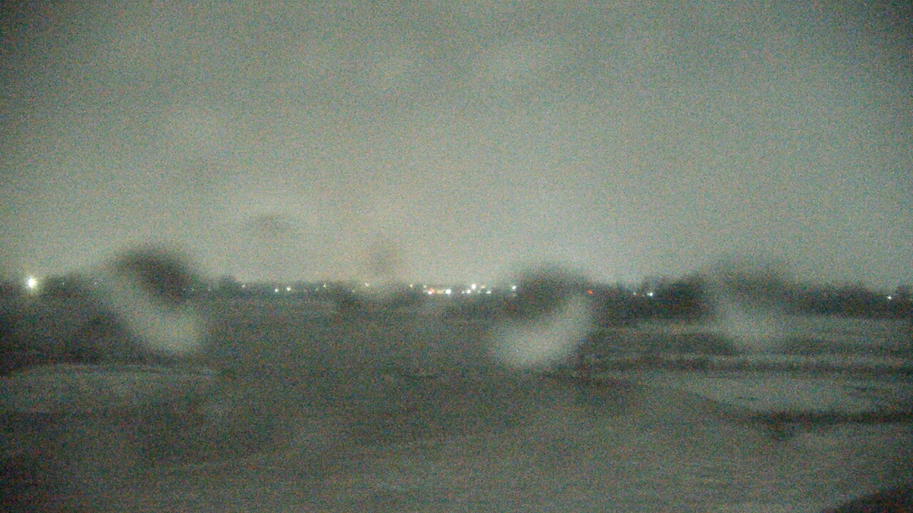 Thumbnail for current weather camera view from Three Oaks Recreation Area in Crystal Lake, Illinois