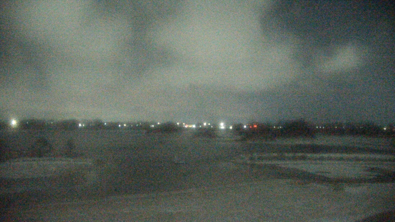 Thumbnail for current weather camera view from Three Oaks Recreation Area in Crystal Lake, Illinois