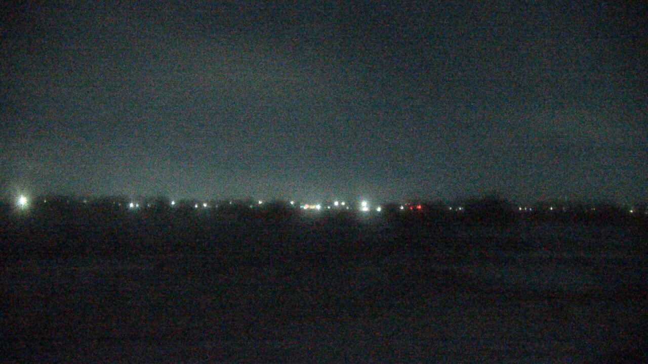 Thumbnail for current weather camera view from Three Oaks Recreation Area in Crystal Lake, Illinois