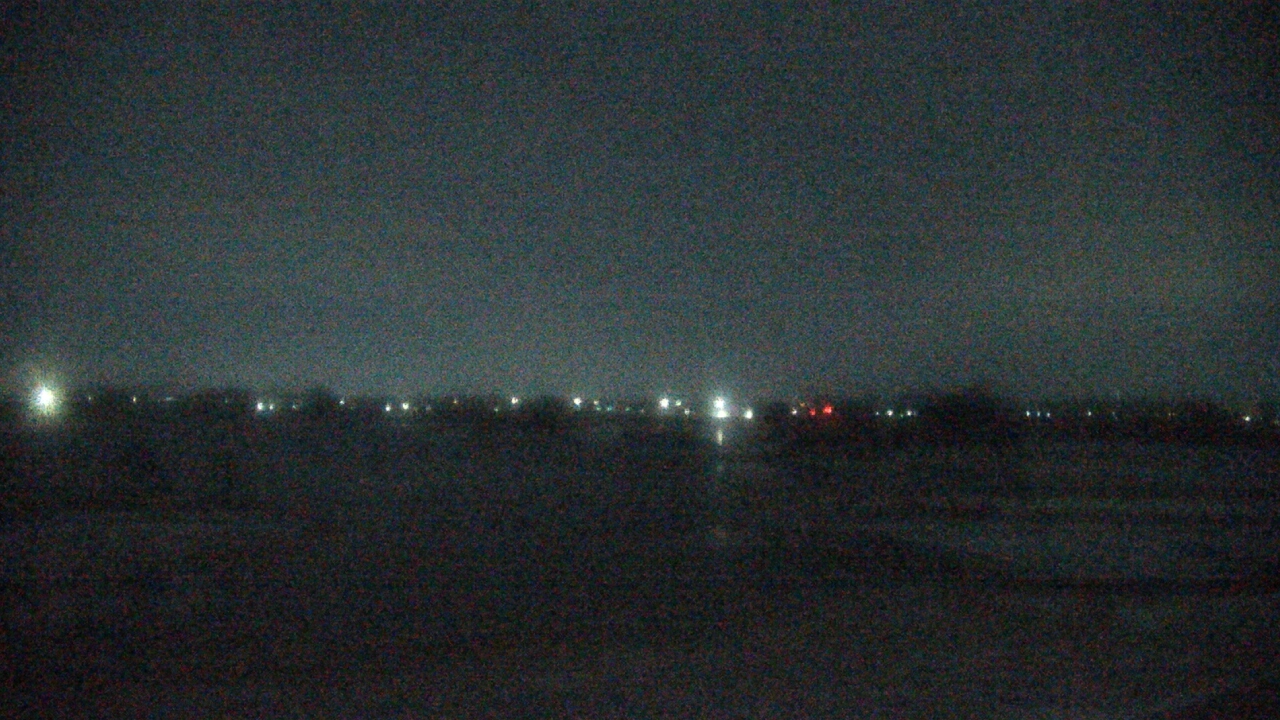 Thumbnail for current weather camera view from Three Oaks Recreation Area in Crystal Lake, Illinois