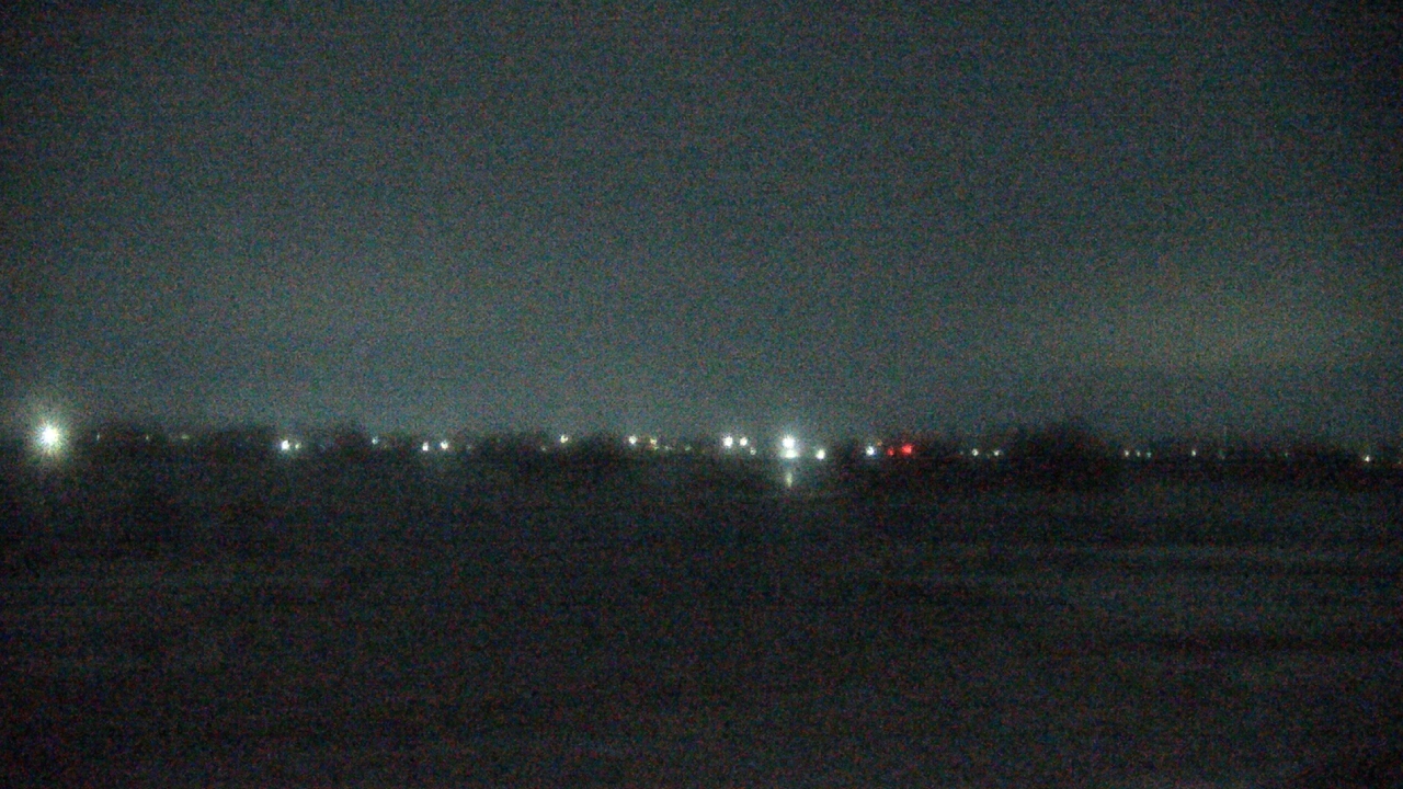 Thumbnail for current weather camera view from Three Oaks Recreation Area in Crystal Lake, Illinois