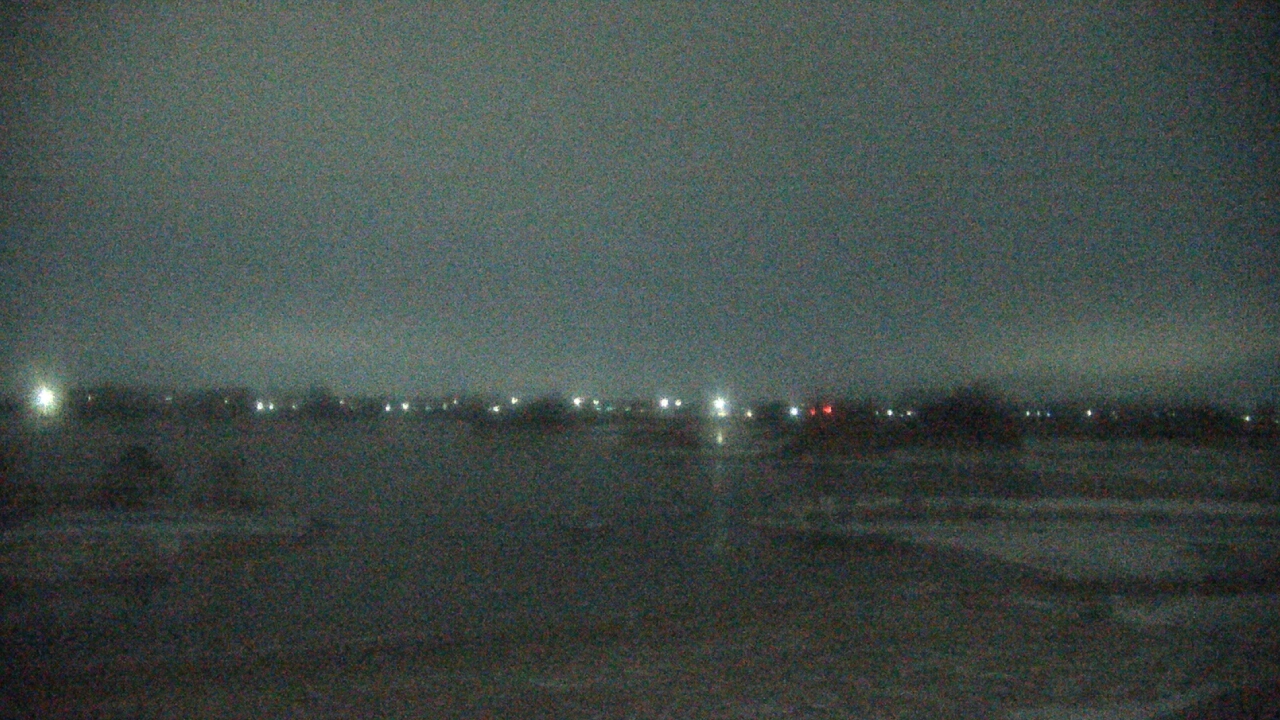 Thumbnail for current weather camera view from Three Oaks Recreation Area in Crystal Lake, Illinois