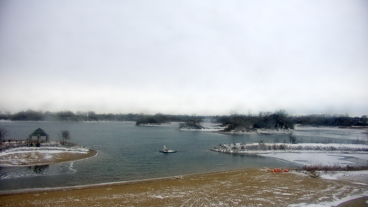 Thumbnail for current weather camera view from Three Oaks Recreation Area in Crystal Lake, Illinois