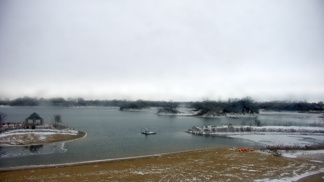 Thumbnail for current weather camera view from Three Oaks Recreation Area in Crystal Lake, Illinois