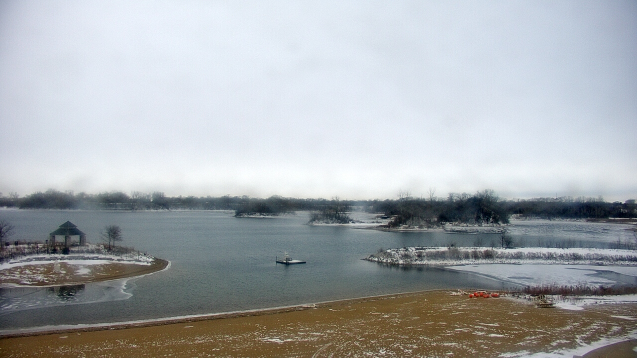 Thumbnail for current weather camera view from Three Oaks Recreation Area in Crystal Lake, Illinois