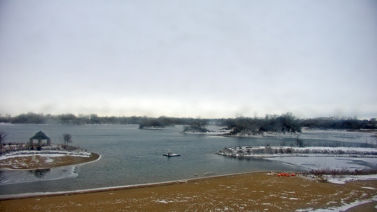 Thumbnail for current weather camera view from Three Oaks Recreation Area in Crystal Lake, Illinois