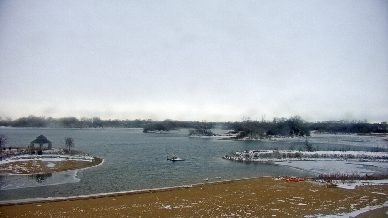 Thumbnail for current weather camera view from Three Oaks Recreation Area in Crystal Lake, Illinois