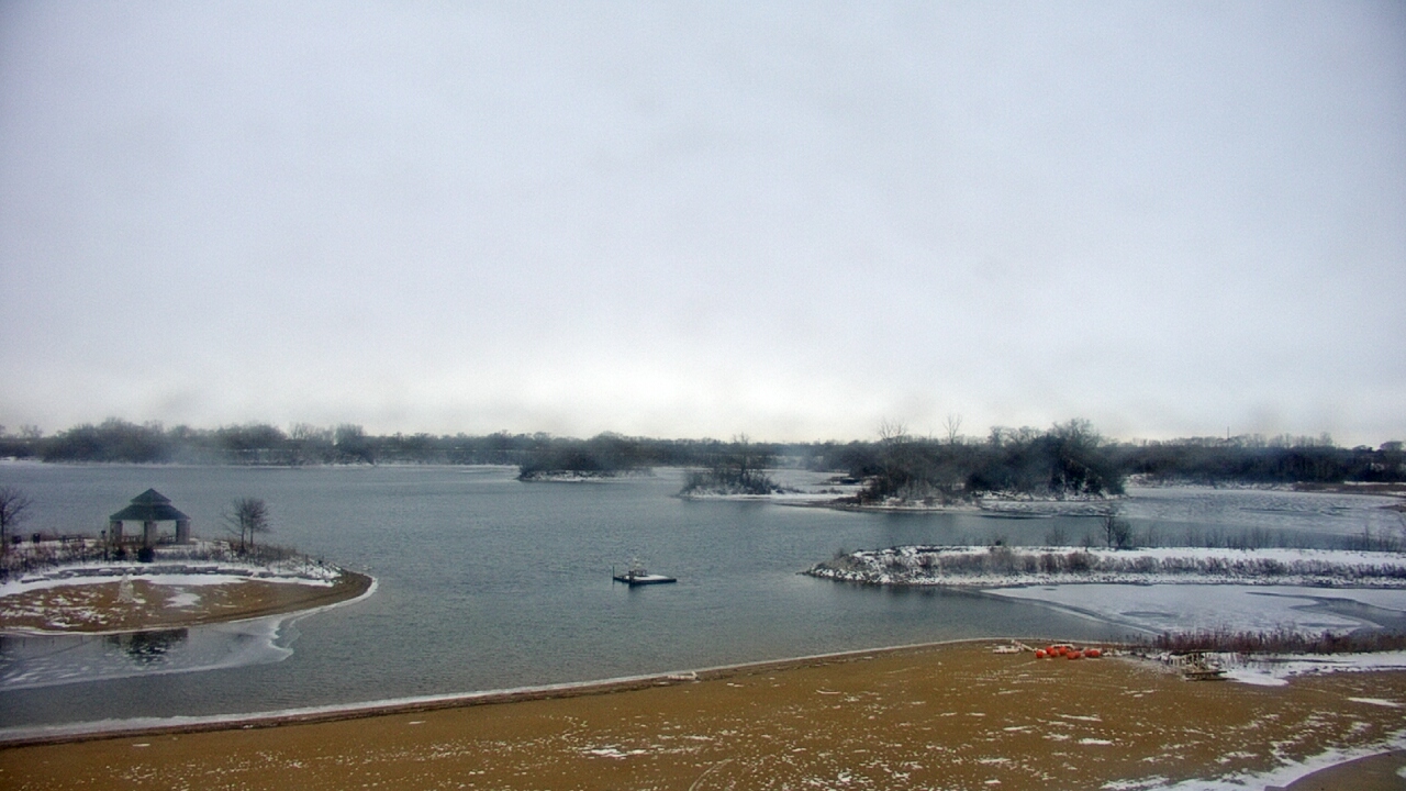 Thumbnail for current weather camera view from Three Oaks Recreation Area in Crystal Lake, Illinois