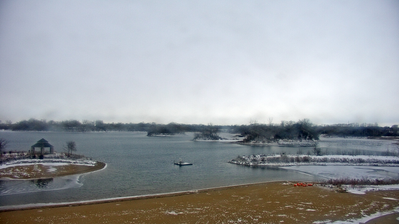 Thumbnail for current weather camera view from Three Oaks Recreation Area in Crystal Lake, Illinois