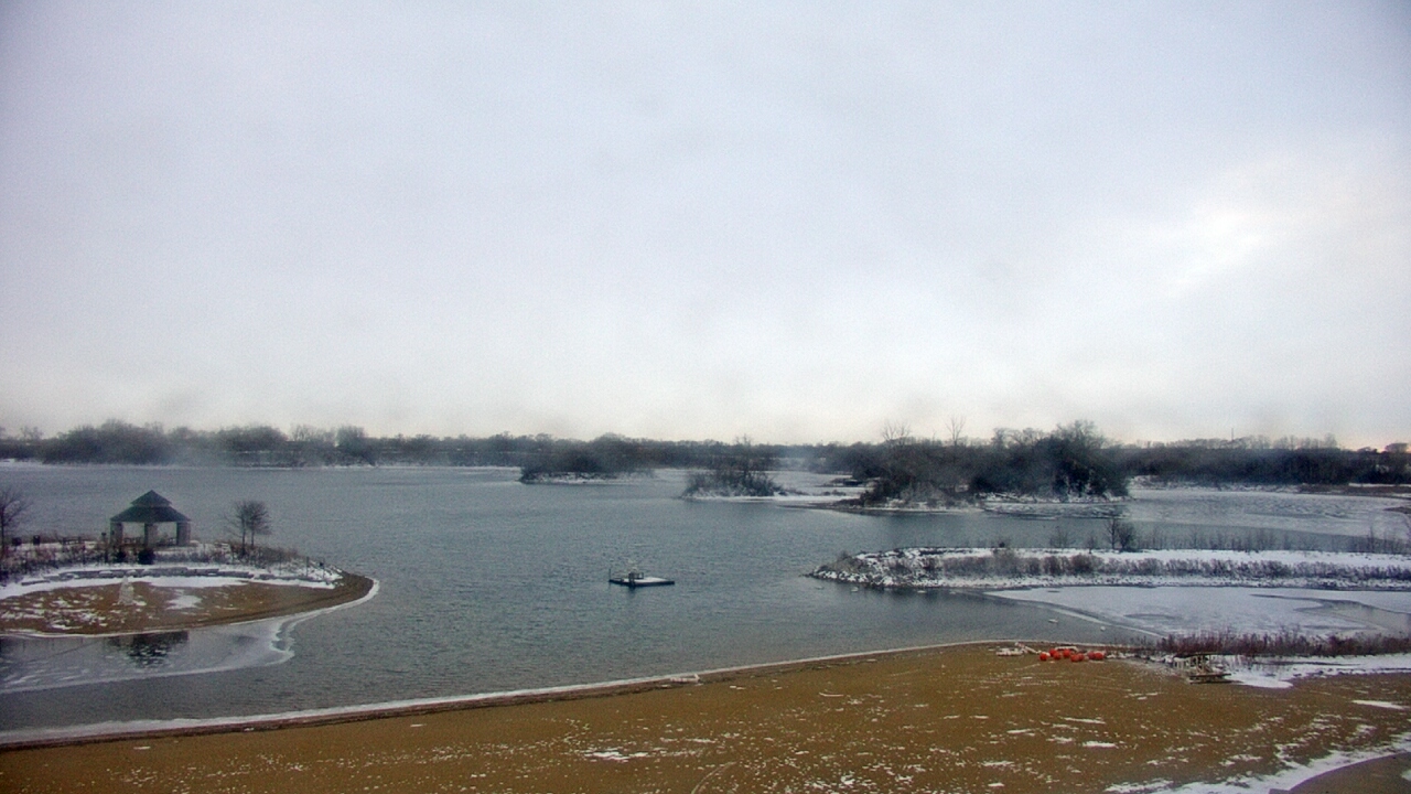 Thumbnail for current weather camera view from Three Oaks Recreation Area in Crystal Lake, Illinois