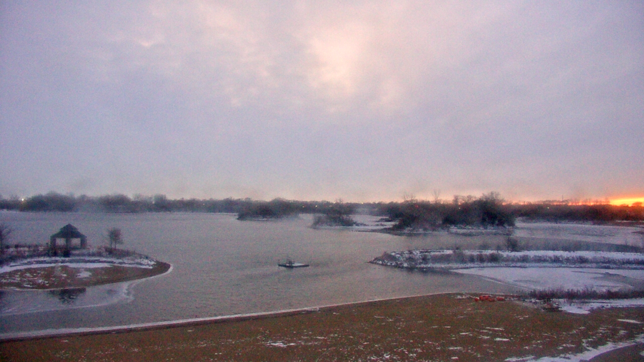 Thumbnail for current weather camera view from Three Oaks Recreation Area in Crystal Lake, Illinois