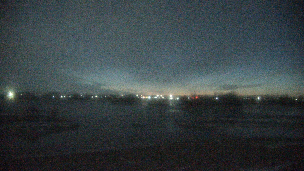 Thumbnail for current weather camera view from Three Oaks Recreation Area in Crystal Lake, Illinois