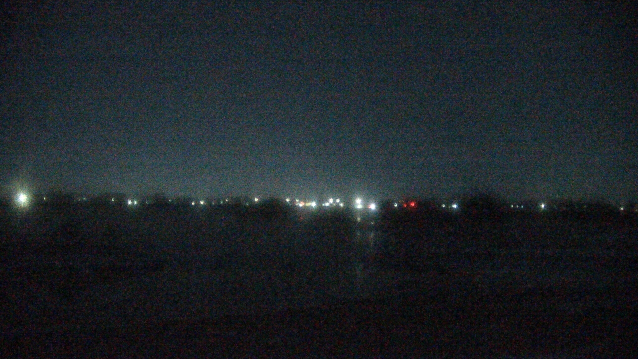 Thumbnail for current weather camera view from Three Oaks Recreation Area in Crystal Lake, Illinois
