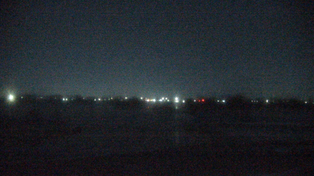 Thumbnail for current weather camera view from Three Oaks Recreation Area in Crystal Lake, Illinois